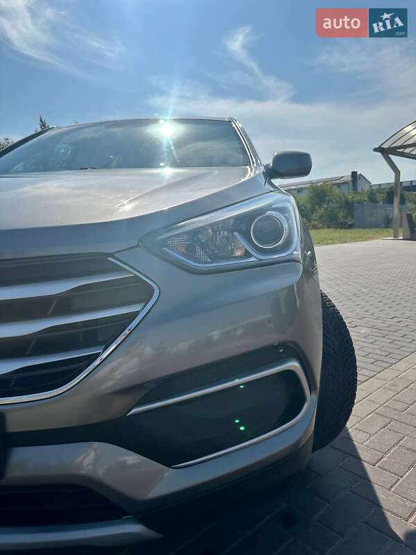 Внедорожник / Кроссовер Hyundai Santa FE 2018 в Луцке