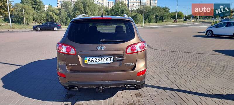 Позашляховик / Кросовер Hyundai Santa FE 2011 в Києві