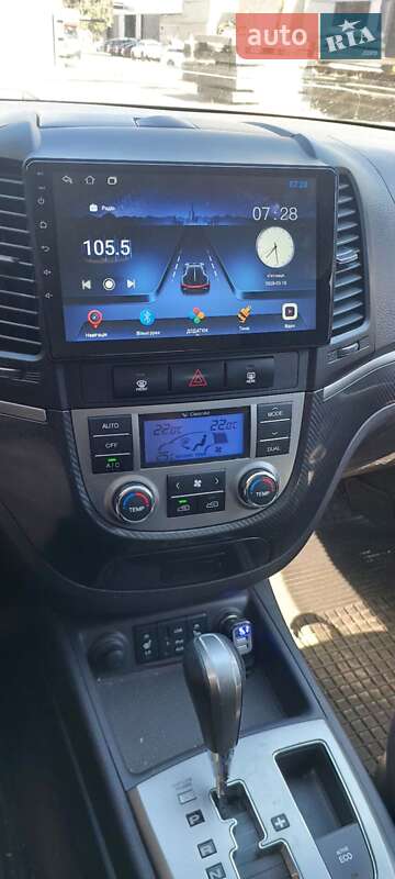 Позашляховик / Кросовер Hyundai Santa FE 2011 в Києві