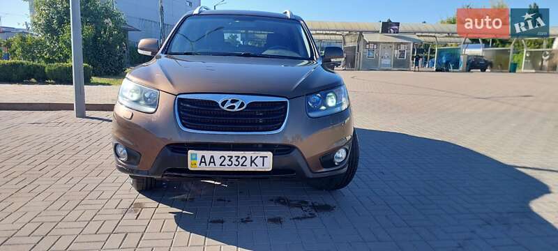 Позашляховик / Кросовер Hyundai Santa FE 2011 в Києві