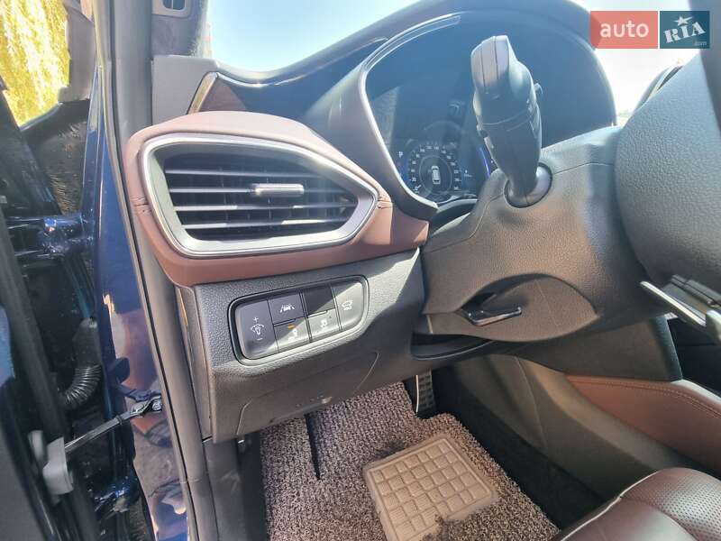 Позашляховик / Кросовер Hyundai Santa FE 2018 в Івано-Франківську