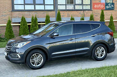 Внедорожник / Кроссовер Hyundai Santa FE 2017 в 