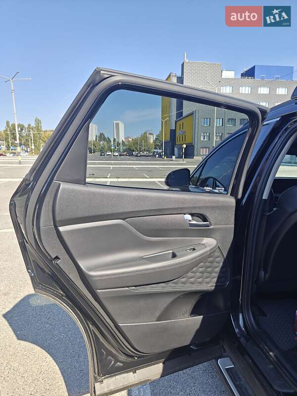 Внедорожник / Кроссовер Hyundai Santa FE 2023 в Киеве