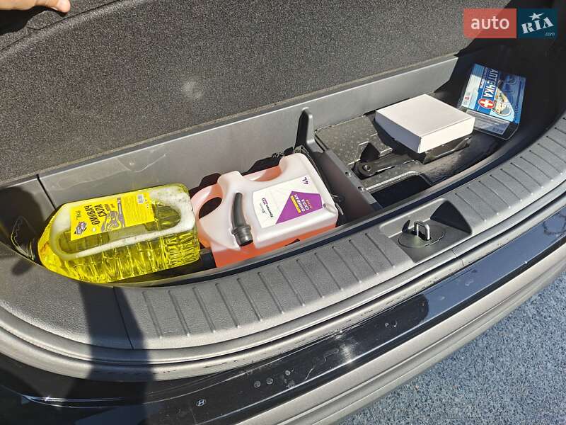 Внедорожник / Кроссовер Hyundai Santa FE 2023 в Киеве