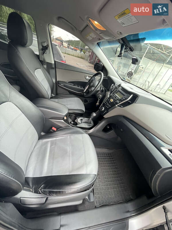 Позашляховик / Кросовер Hyundai Santa FE 2013 в Бережанах