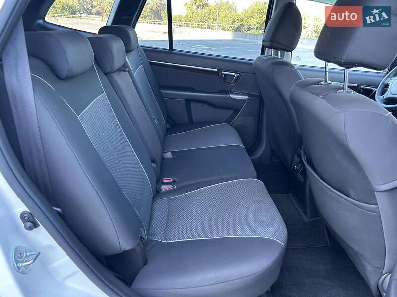 Позашляховик / Кросовер Hyundai Santa FE 2011 в Києві