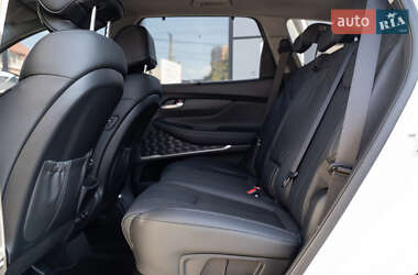 Внедорожник / Кроссовер Hyundai Santa FE 2019 в 