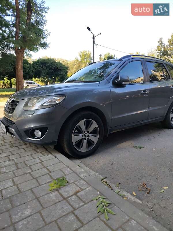 Позашляховик / Кросовер Hyundai Santa FE 2011 в Івано-Франківську