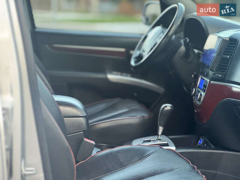 Позашляховик / Кросовер Hyundai Santa FE 2008 в Запоріжжі