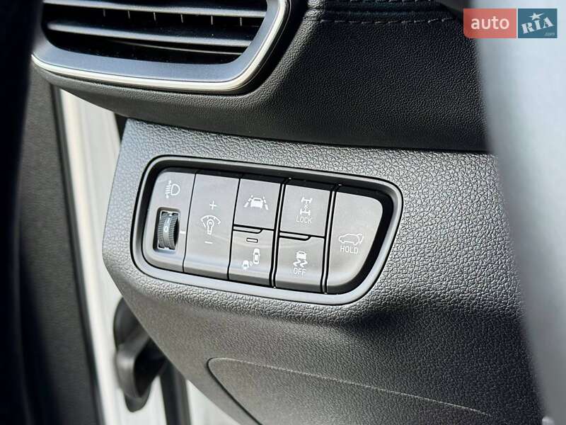 Позашляховик / Кросовер Hyundai Santa FE 2020 в Києві