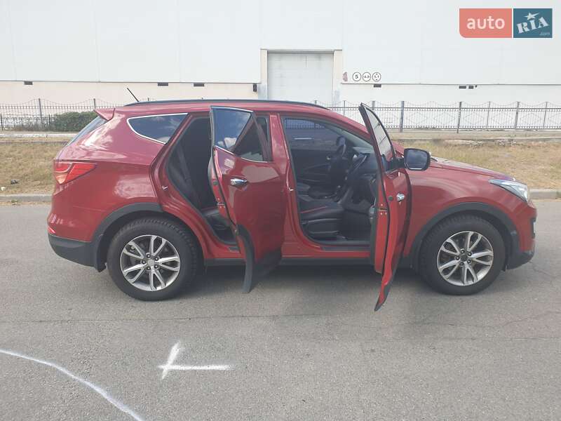 Позашляховик / Кросовер Hyundai Santa FE 2013 в Києві