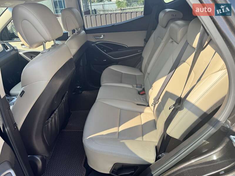 Позашляховик / Кросовер Hyundai Santa FE 2016 в Шепетівці