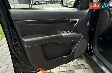 Внедорожник / Кроссовер Hyundai Santa FE 2010 в 