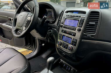 Внедорожник / Кроссовер Hyundai Santa FE 2010 в 