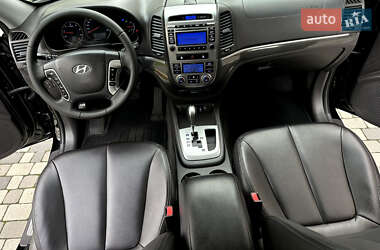Внедорожник / Кроссовер Hyundai Santa FE 2010 в 