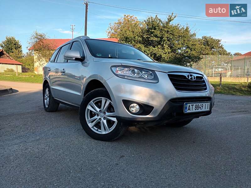 Позашляховик / Кросовер Hyundai Santa FE 2010 в Городенці