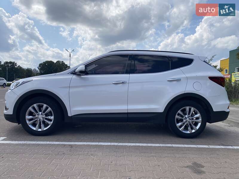 Позашляховик / Кросовер Hyundai Santa FE 2016 в Житомирі