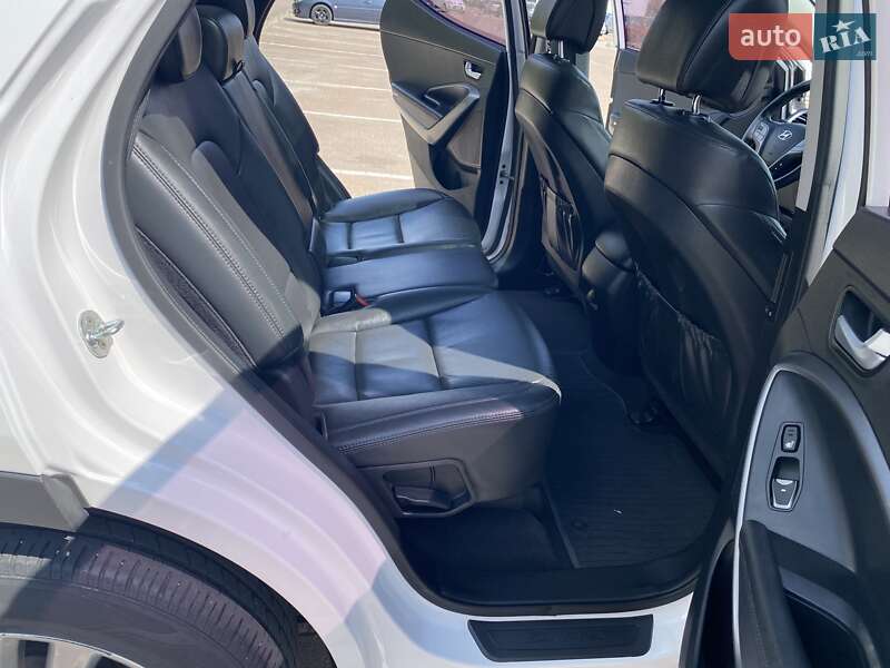 Позашляховик / Кросовер Hyundai Santa FE 2016 в Житомирі