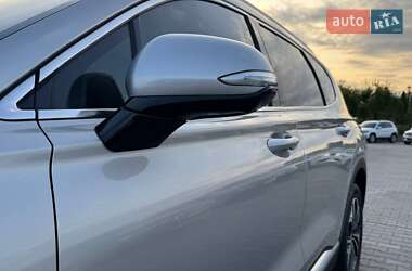 Внедорожник / Кроссовер Hyundai Santa FE 2020 в 