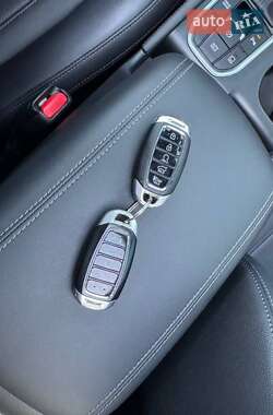 Внедорожник / Кроссовер Hyundai Santa FE 2020 в 