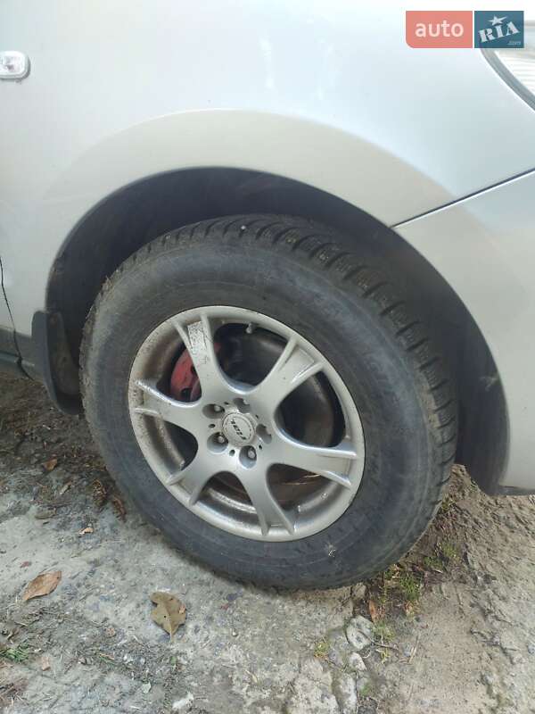 Позашляховик / Кросовер Hyundai Santa FE 2007 в Чернівцях