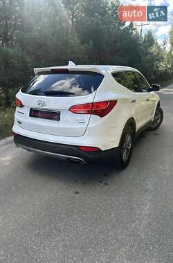 Внедорожник / Кроссовер Hyundai Santa FE 2015 в 