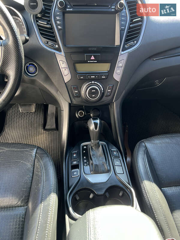 Позашляховик / Кросовер Hyundai Santa FE 2012 в Березному