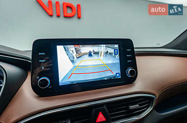Внедорожник / Кроссовер Hyundai Santa FE 2021 в 