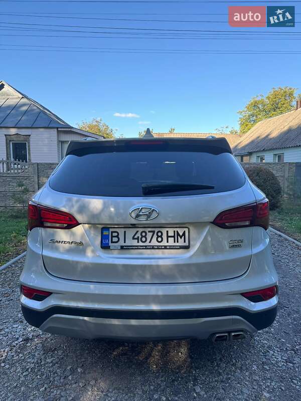 Позашляховик / Кросовер Hyundai Santa FE 2016 в Краснокутську
