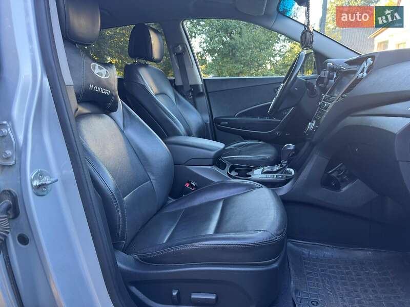 Позашляховик / Кросовер Hyundai Santa FE 2016 в Краснокутську