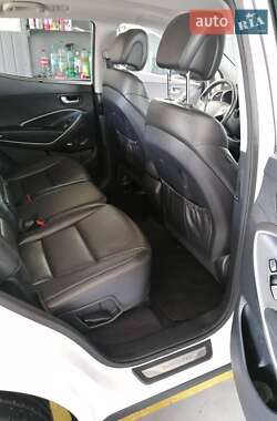 Внедорожник / Кроссовер Hyundai Santa FE 2015 в 