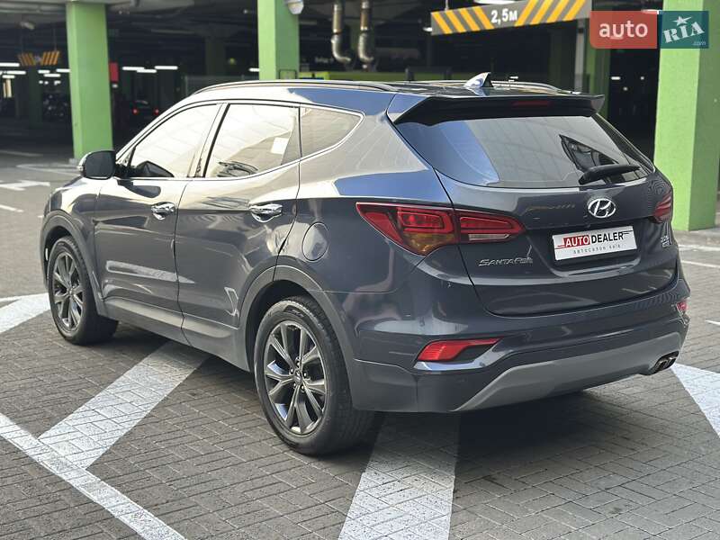 Внедорожник / Кроссовер Hyundai Santa FE 2017 в Киеве