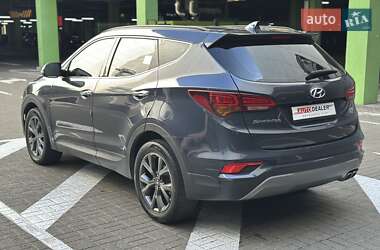 Внедорожник / Кроссовер Hyundai Santa FE 2017 в 