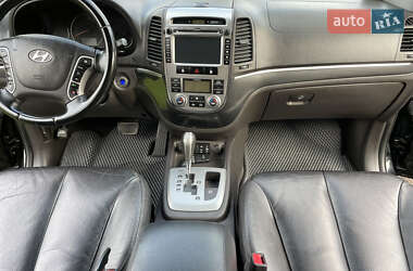 Внедорожник / Кроссовер Hyundai Santa FE 2011 в 
