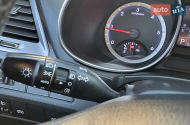 Внедорожник / Кроссовер Hyundai Santa FE 2014 в 
