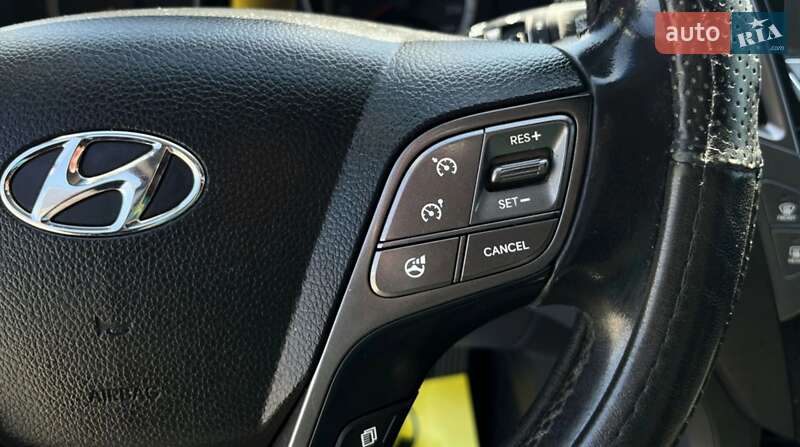 Позашляховик / Кросовер Hyundai Santa FE 2013 в Ужгороді