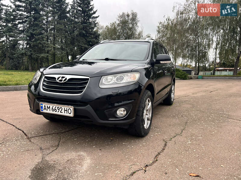 Внедорожник / Кроссовер Hyundai Santa FE 2011 в Житомире