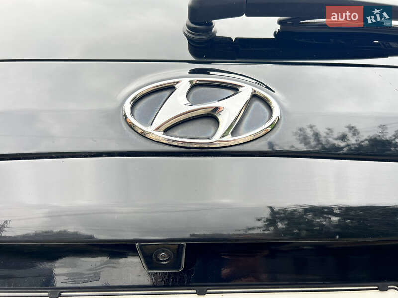 Внедорожник / Кроссовер Hyundai Santa FE 2011 в Житомире