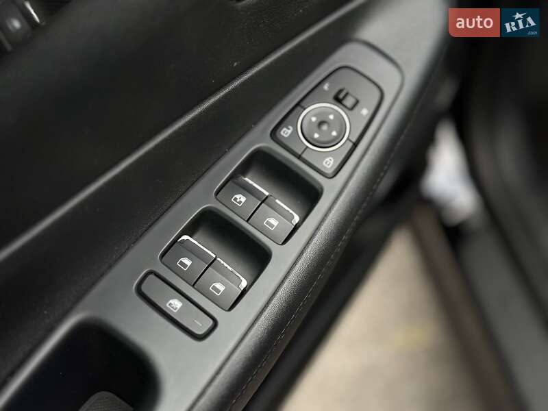 Позашляховик / Кросовер Hyundai Santa FE 2021 в Києві