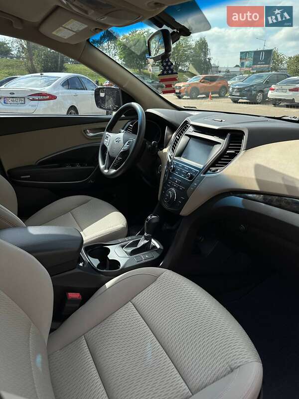 Внедорожник / Кроссовер Hyundai Santa FE 2017 в Львове