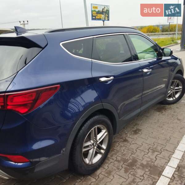 Позашляховик / Кросовер Hyundai Santa FE 2017 в Києві