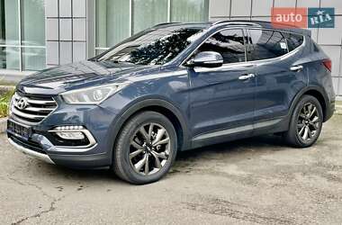 Внедорожник / Кроссовер Hyundai Santa FE 2017 в Киеве