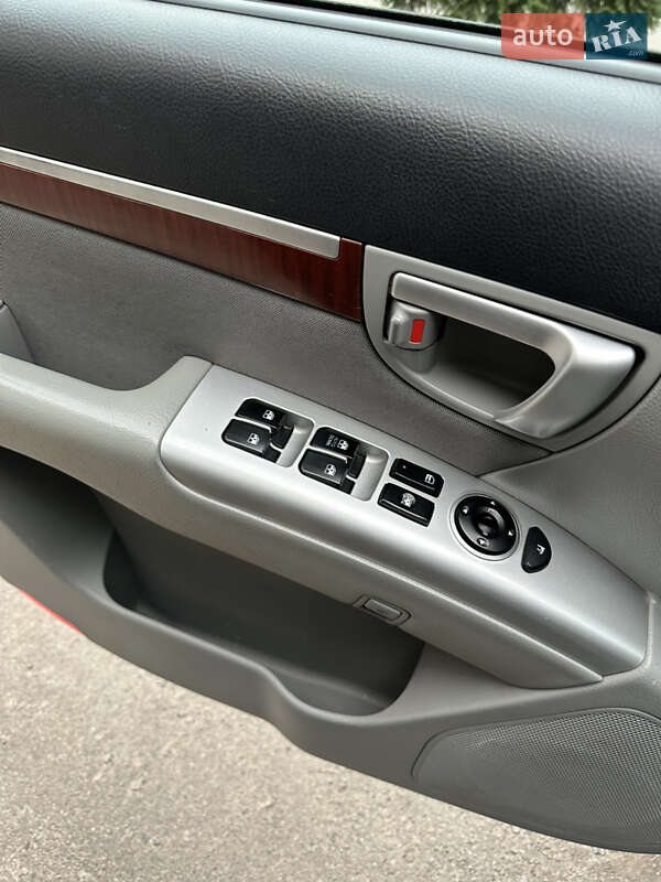 Внедорожник / Кроссовер Hyundai Santa FE 2009 в Ровно