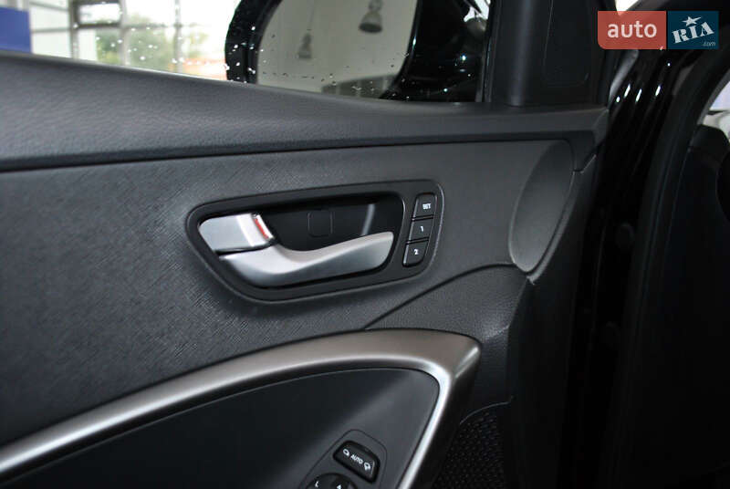 Позашляховик / Кросовер Hyundai Santa FE 2016 в Рівному фото 29 Позашляховик / Кросовер Hyundai Santa FE 2016 в Рівному