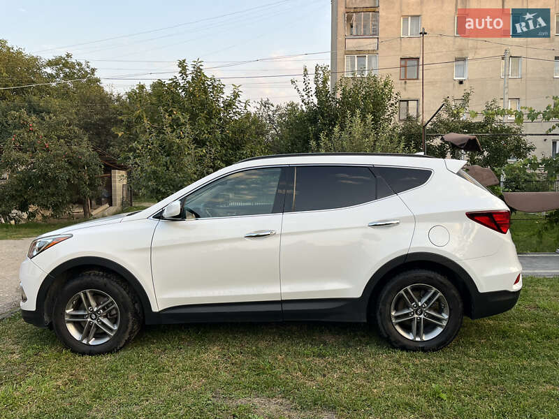 Внедорожник / Кроссовер Hyundai Santa FE 2016 в Борщеве
