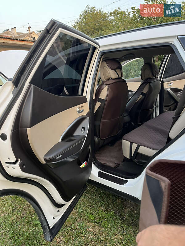 Внедорожник / Кроссовер Hyundai Santa FE 2016 в Борщеве