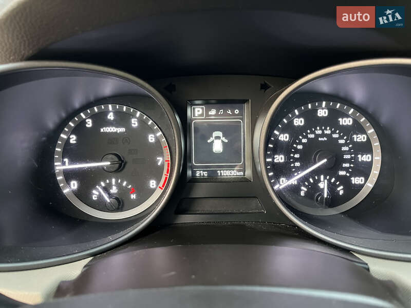 Внедорожник / Кроссовер Hyundai Santa FE 2016 в Борщеве