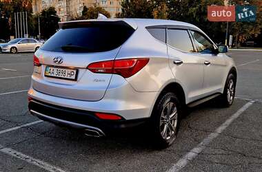 Позашляховик / Кросовер Hyundai Santa FE 2015 в 