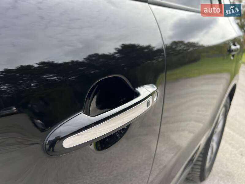 Внедорожник / Кроссовер Hyundai Santa FE 2012 в Радивилове