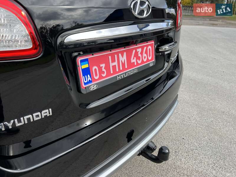 Внедорожник / Кроссовер Hyundai Santa FE 2012 в Радивилове